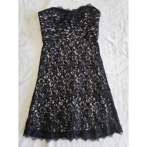 White House Black Market Dresses & Skirts - White House Black Market Black Lace Strapless Fit Flare Dress Size 2